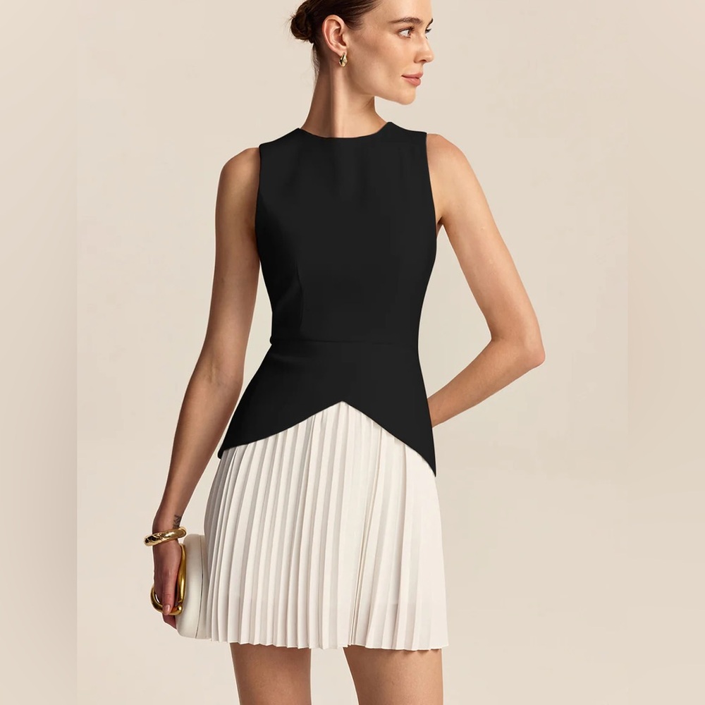 Elegant Black and White Sleeveless Pleated Hem Mini Dress